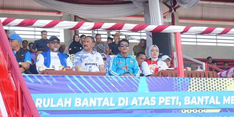 PJ Bupati Muaro Jambi Raden Najmi Hadiri Pembukaan Gubernur Cup 2025
