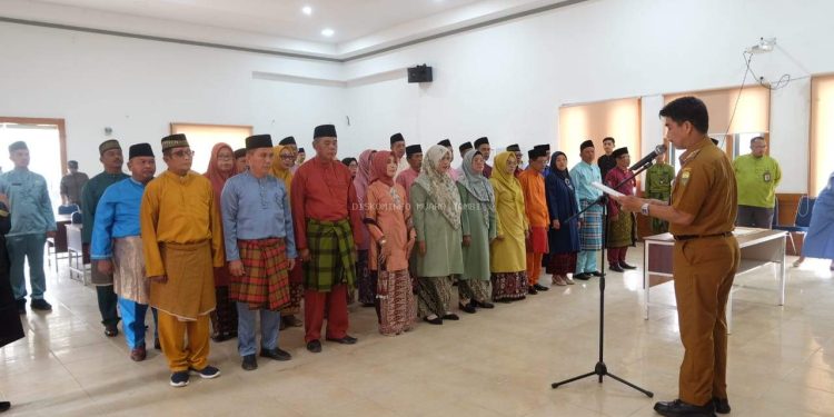 Penjabat Bupati Raden Najmi Kukuhkan Penugasan Kepala Sekolah Tingkat SD dan SMP di Lingkup Pemerintah Kabupaten Muarojambi