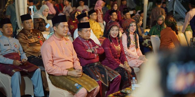 Sekda Muarojambi Hadiri Acara Malam Keagungan Melayu Jambi
