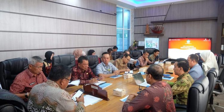 Sekda Muaro Jambi Hadiri Acara Sosialisasi Diskon 50% Pelanggan Listrik Rumah Tangga Daya 2. 200 VA atau Lebih Rendah