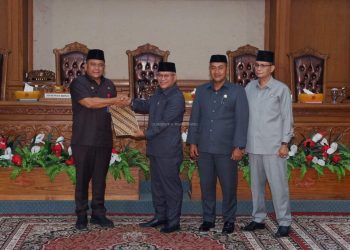 Sekda Muaro Jambi Hadiri Rapat Paripurna Penyampaian Hasil Reses Masa Sidang I