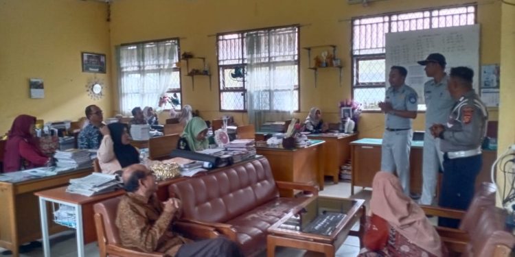 Jasa Raharja Cabang Muara Bungo Adakan Program Pengajar Peduli Keselamatan Lalu Lintas di SMA Negeri 2