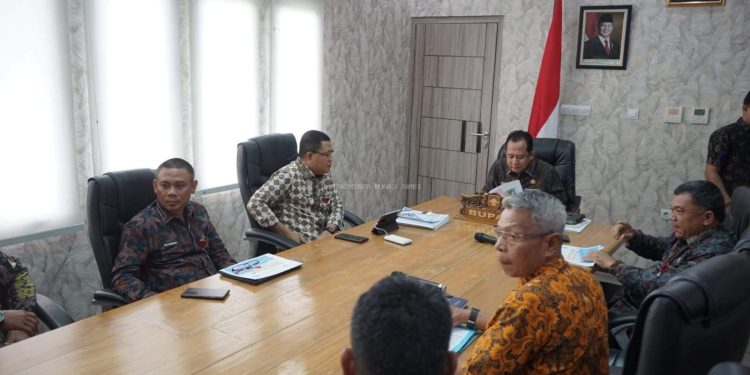 Bupati Kabupaten Muaro Jambi Pimpin Rapat Terkait PDAM