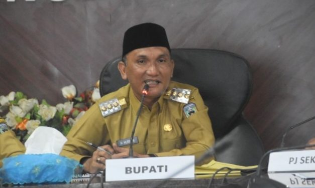 Bupati Sarolangun Adakan Rapat Program 100 Hari Kerja Di Ruang Pola Utama Kantor Bupati Sarolangun
