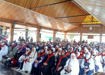 Bupati Fadhil Sambut Kedatangan 196 Jemaah Haji asal Kabupaten Batanghari