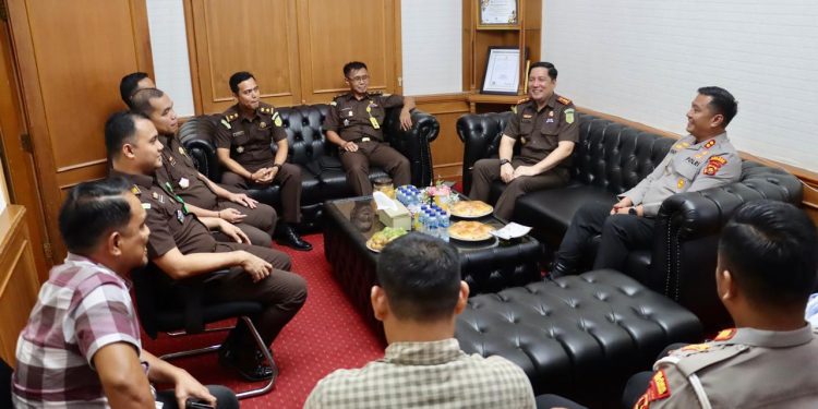 Penyambutan Kunjungan Kejari Sarolangun dengan Baik Oleh Kapolres Sarolangun