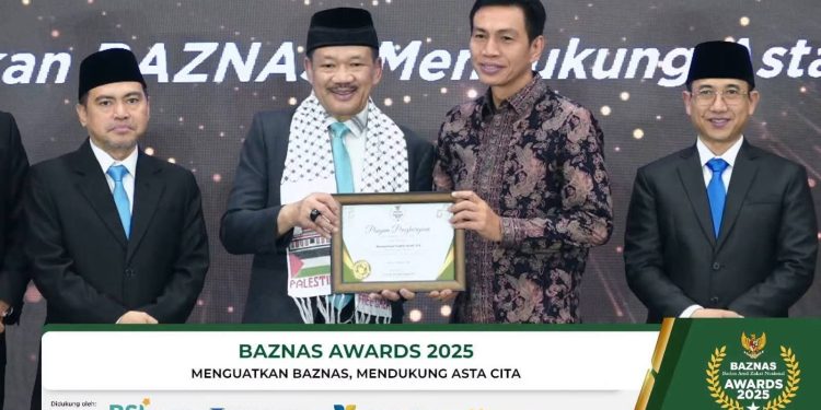 Bupati Fadhil Terima Penghargaan Baznas Award dan Kepala Daerah Award 2025