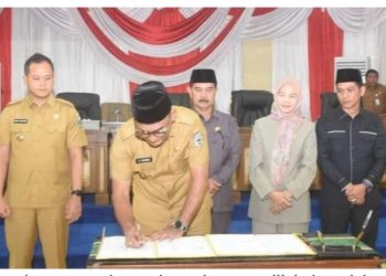 Ranperda Perubahan APBD 2025 Disepakati ,Bupati dan DPRD Sarolangun Menandatangani Kesepakatan Bersama