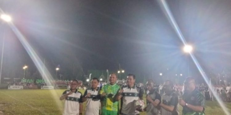 Buka Turnamen Sepakbola Piala Bupati Super Tangguh U-35, MFA Ingatkan Peserta Untuk Jaga Kesehatan