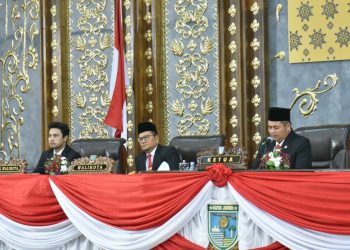 Rapat Paripurna DPRD Kota Jambi Mendengarkan Pidato Presiden Dalam HUT ke-80 RI