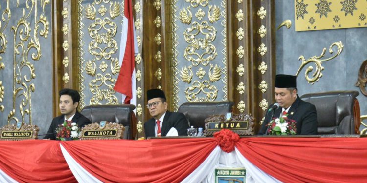 Rapat Paripurna DPRD Kota Jambi Mendengarkan Pidato Presiden Dalam HUT ke-80 RI