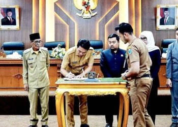 Paripurna DPRD Batang Hari Nota Kesepakatan KUA-PPAS 2026 di