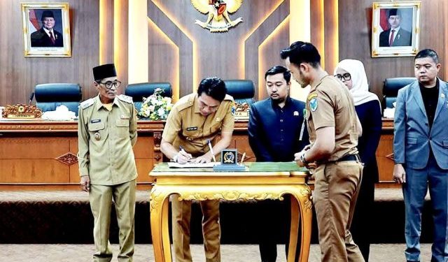 Paripurna DPRD Batang Hari Nota Kesepakatan KUA-PPAS 2026 di