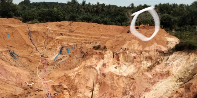 Tambang Ilegal Diduga Milik Ahwuang warga Pohin Beroperasi di Lubuk Kelik Satu Alat Berat Ditemukan, Ada “Tameng” di Balik Aktivitas?