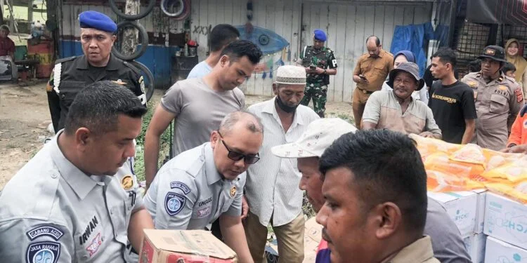 Jasa Raharja Salurkan Bantuan Sosial untuk Warga Terdampak Banjir di Kabupaten Pidie