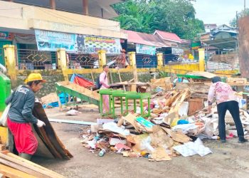 Bupati Merangin H M Syukur Tata Pasar Bawah Bangko, 11 Kios Buah Dipindahkan ke Lokasi Baru