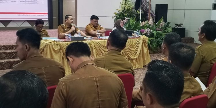 PAD Merangin 2025 Lampaui Target,  Bupati M Syukur Semprot 3 OPD : Jika Tak Mampu, Mundur!