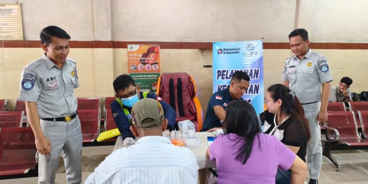 Peduli Keselamatan dan Kesehatan, Jasa Raharja Hadirkan Layanan Medis Gratis di PO Ratu Intan