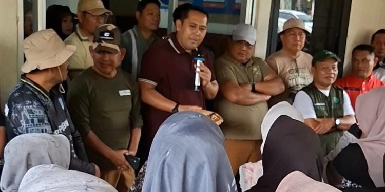 Bupati Merangin M. Syukur Sumbangkan Enam Bulan Gaji untuk “Perangi Sampah”