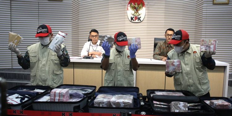 KPK Tetapkan Tersangka Baru Satu Orang Pegawai Bea Cukai Terkait Kasus Impor Barang