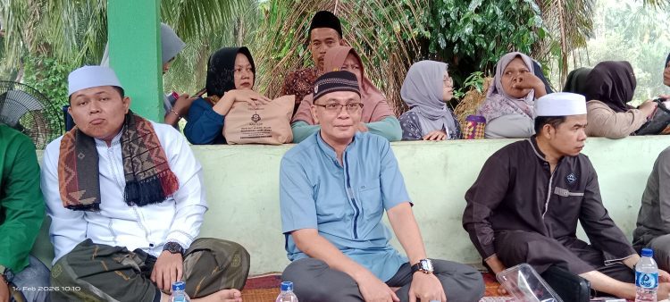 Sambut Ramadhan, Wakil Ketua DPRD Muaro Jambi Jurjani Hadiri Ziarah Kubur di Desa Sekernan