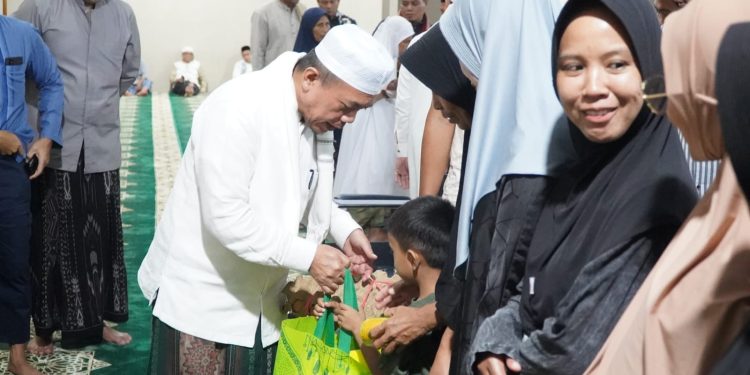 Safari Ramadhan di Pamenang, Gubernur Al Haris Ajak Perkuat Akhlak dan Peran Keluarga