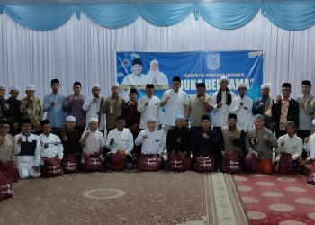 Bupati M.Syukur dan Wabup Khafied  Buka Puasa bersama Imam  Masjid