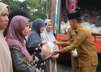Wabup Merangin Khafidh Moein Buka Pasar Murah Bersubsidi 