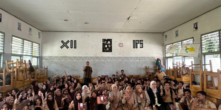 Anggota DPRD Kabupaten Muaro Jambi Ade Erma Suryani: Pendidikan Tinggi Kunci Peningkatan Kualitas SDM