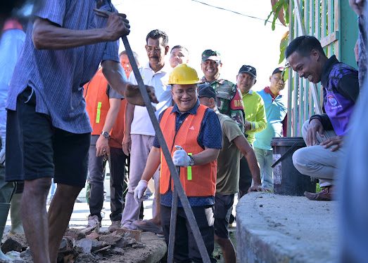 Maulana-Diza Pimpin Gotong Royong “Kampung Bahagia” Tahap I