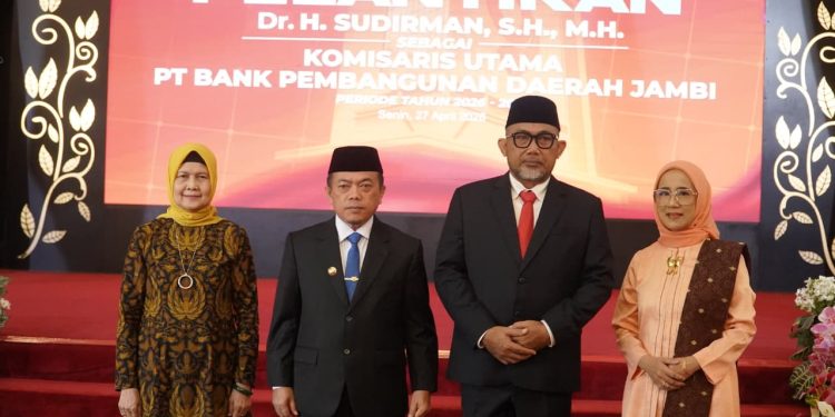 Gubernur Al Haris Lantik Sudirman Komisaris Utama Bank Jambi, Desak Pembenahan dan Kemandirian