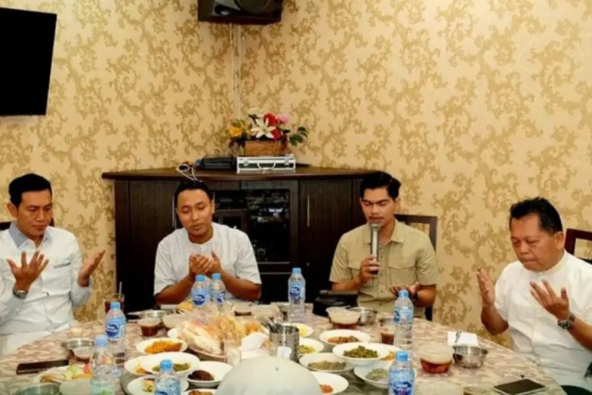 Bupati Fadhil Arief Hadiri Buka Puasa HIMBARI Jakarta, Semangati Mahasiswa Batang Hari!