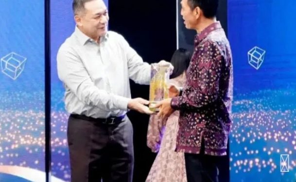Bupati Fadhil Arief Raih Penghargaan Nasional “Cahaya Hati Award 2026” atas Kepemimpinan Humanis