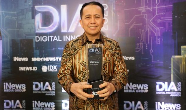 Dirjen Bina Keuda Agus Fatoni Terima Penghargaan Digital Innovation Awards 2026