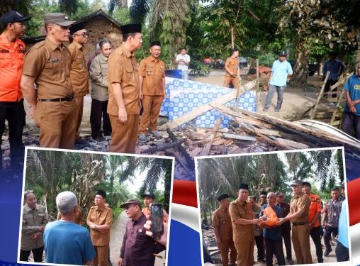Bupati Muaro Jambi Tinjau Korban Kebakaran di Rengas Bandung Sekaligus Serahkan Bantuan 