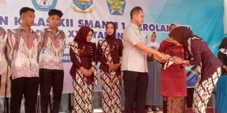 Hadiri Pelepasan Siswa Kelas XII SMAN 11 SAROLANGUN, Wabup Gerry Trisatwika Sampaikan Pesan Motivasi