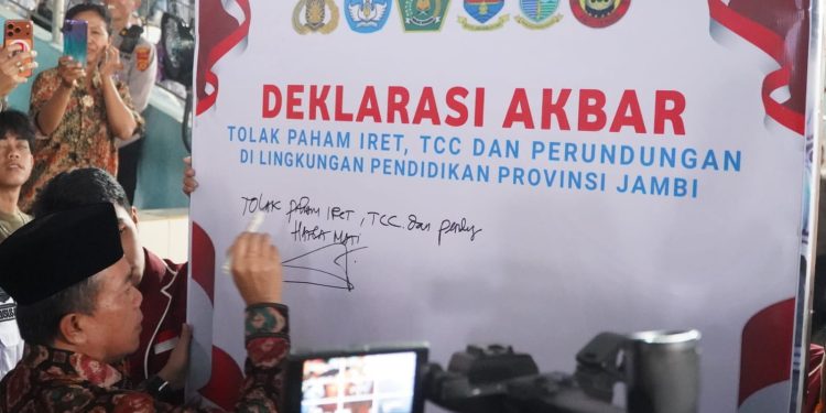 Gubernur Jambi Hadiri Deklarasi Perang terhadap IRET, TCC dan Bullying