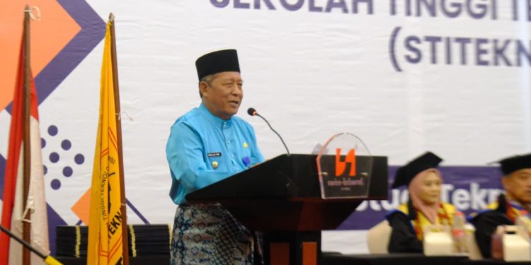 Wagub Sani: Lulusan STITEKNAS Harus Mampu Mengubah Potensi Daerah Menjadi Nilai Tambah