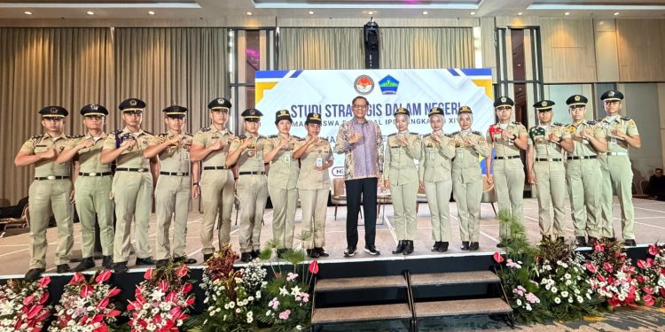 Sapi–Pisang di Garis Batas: Ketika Kedaulatan Bertemu Kemanusiaan