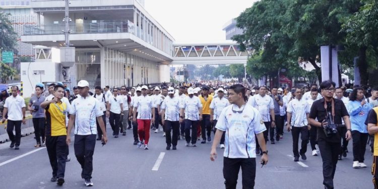 Panglima TNI Hadiri Olahraga Bersama Hari Bhayangkara ke-80, Perkuat Soliditas TNI-Polri