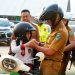 Bupati Fadhil Arief Naik Motor Antar Anak ke Sekolah, Gaungkan Gerakan Ayah Mengantar Anak di Batang Hari