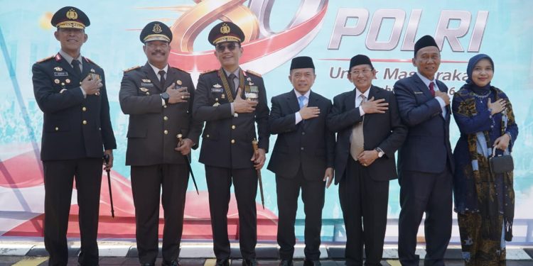 Gubernur Al Haris Hadiri Upacara Hari Bhayangkara ke-80, Apresiasi Pengabdian Polri untuk Bangsa dan Daerah