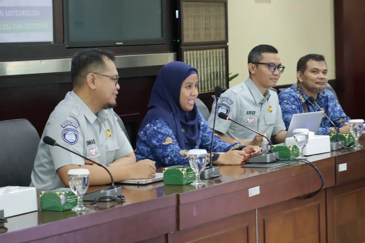PT Jasa Raharja Lakukan Kunjungan Strategis ke Command Center MHEWS di Kantor BMKG