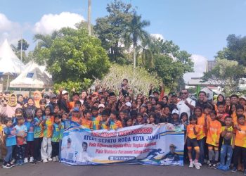 Wali Kota Maulana Lepas 97 Atlet Muda Sepatu Roda Mengikuti Kejuaraan Nasional di Pariaman