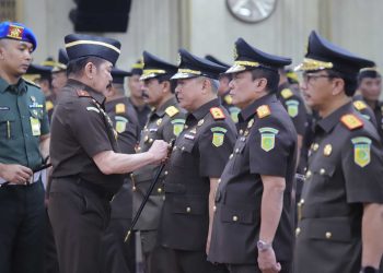 Lantik Kepala Kejati dan Pejabat Eselon II, Jaksa Agung Tekanan Pemerataan Penanganan Korupsi Agar Tidak Terpusat di Kejaksaan Agung