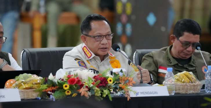 Mendagri Pastikan Penanganan Pascagempa NTT Fokus Pulihkan Layanan Dasar dan Percepat Pendataan 