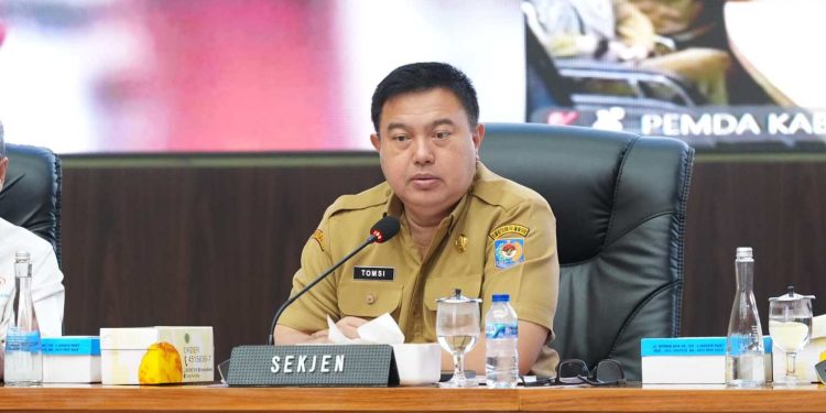 Sekjen Kemendagri Tomsi Tohir Minta Daerah Segera Intervensi Kenaikan Harga Beras 
