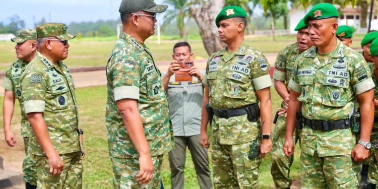 Wakil Panglima TNI bersama Menteri Pertahanan Sjafrie Tinjau Kesiapan Yonif TP di Sumatera Utara