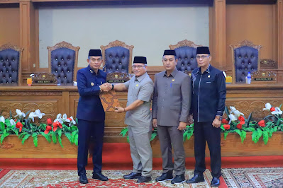 DPRD Muaro Jambi Sahkan Pertanggungjawaban APBD 2025, Empat Ranperda Strategis Resmi Disetujui