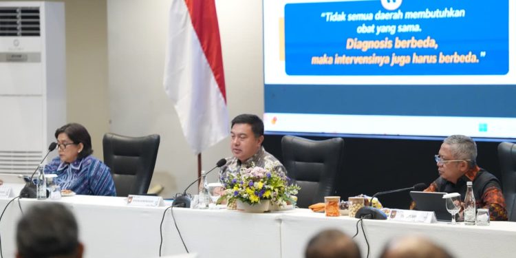 Sekjen Kemendagri : Tim Pemantauan Percepatan Pertumbuhan Ekonomi Harus Temukan Akar Masalah di Daerah